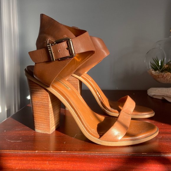 BCBGeneration Shoes - BCBG Block Heel Leather Sandals Size 8.5